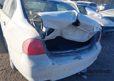 2011 BMW 328I xDrive z USA, uszkodzony, nr VIN WBAPK7C52BF082299